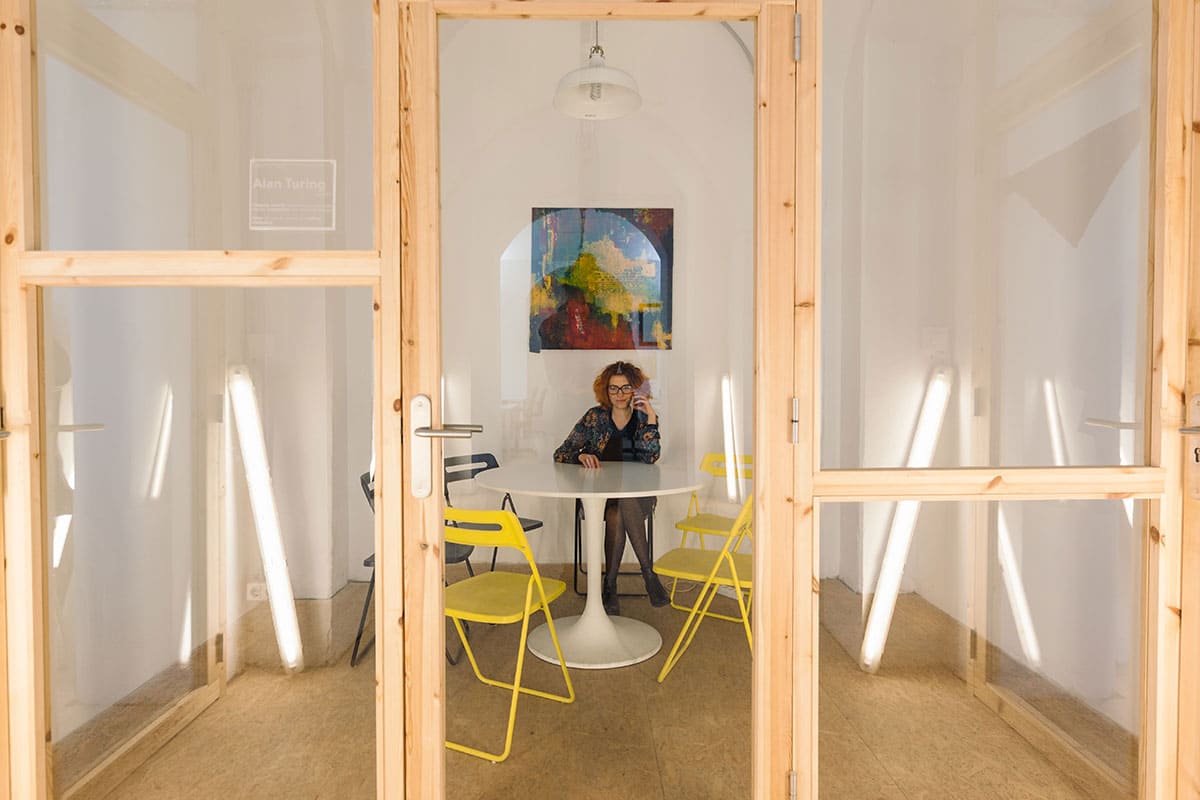 Meeting rooms at MOB coworking barcelona